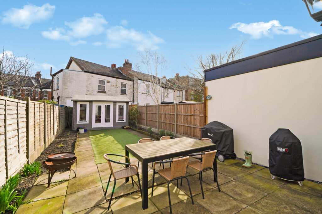 Whittington Road -  Bowes Park - London - N22