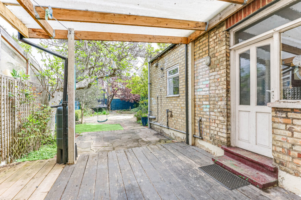 Natal Road - Southgate  - London - N11