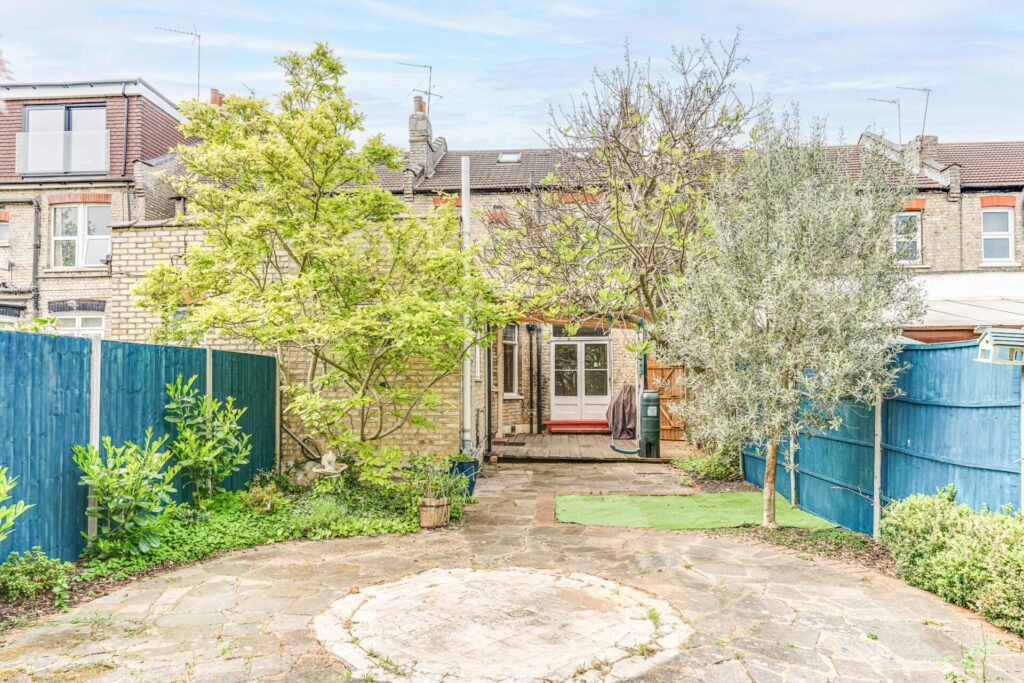 Natal Road - Southgate  - London - N11