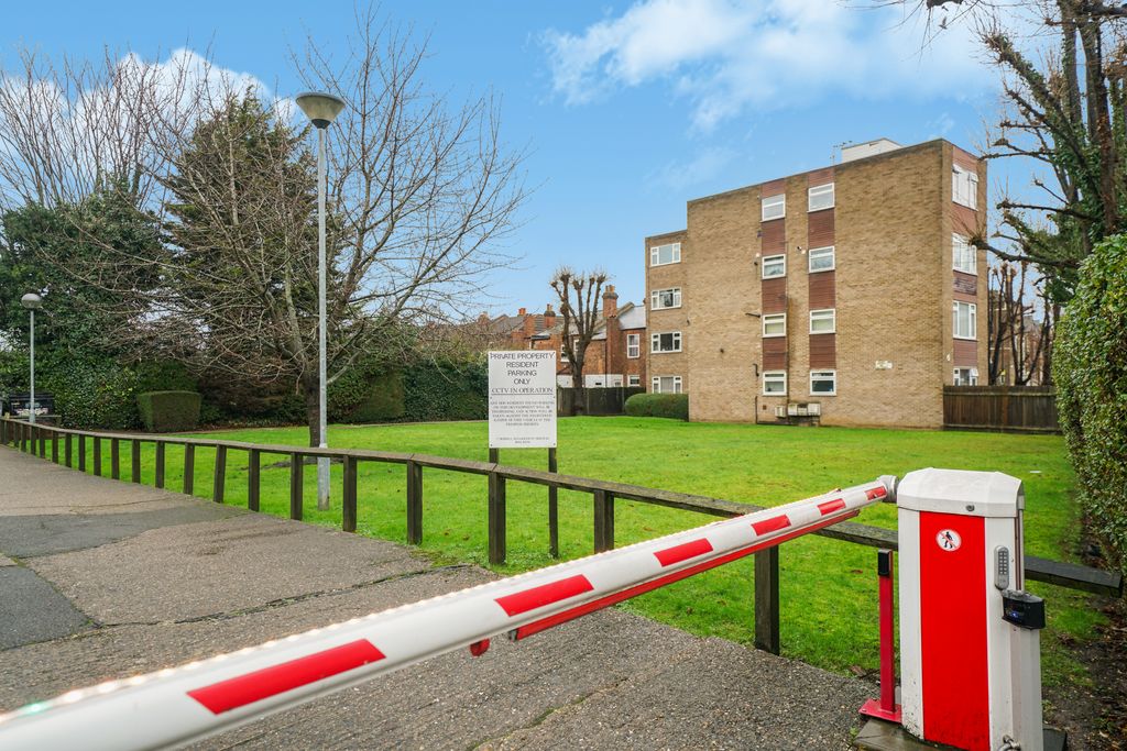 Kingsley Court - Haringey - London - 