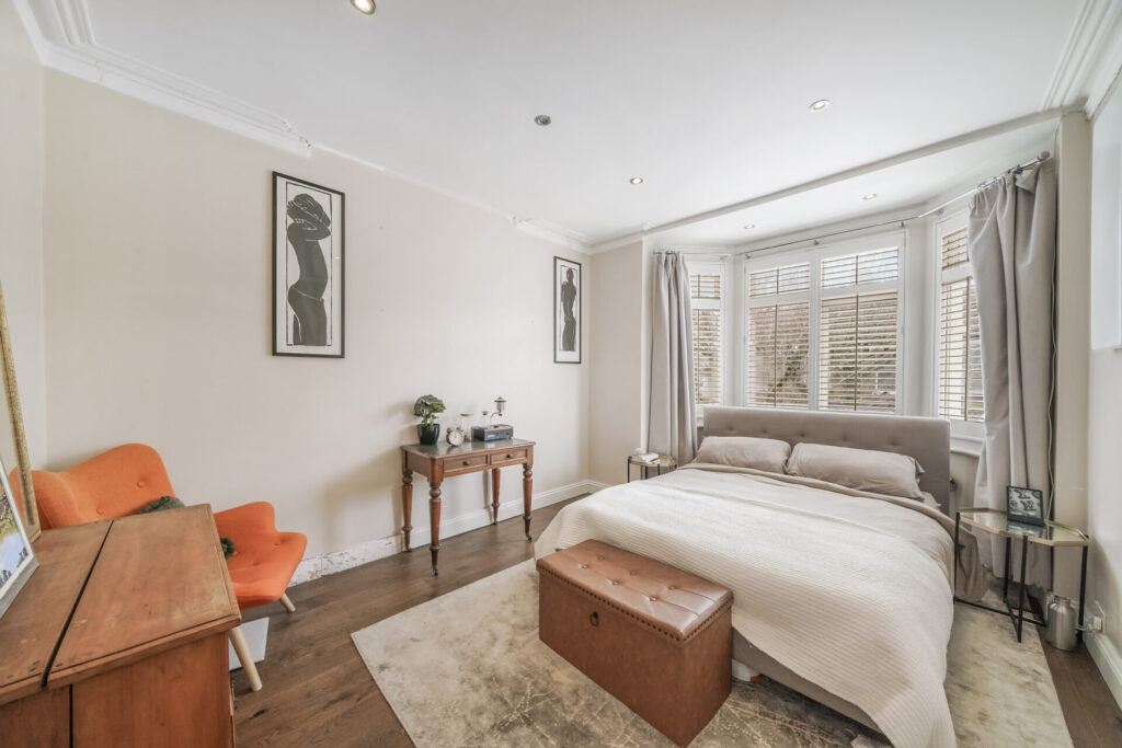 Sidney Road -  Bowes Park - London - N22