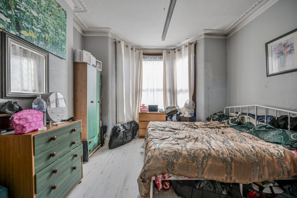 Endsleigh Gardens - Ilford - London - IG1