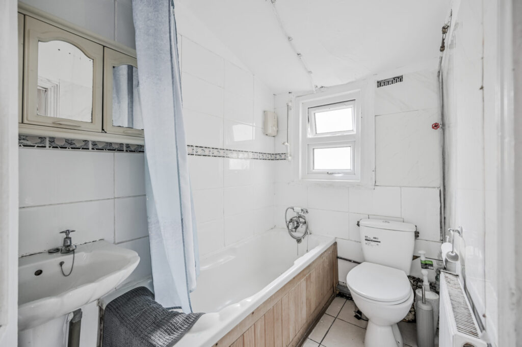 Endsleigh Gardens - Ilford - London - IG1