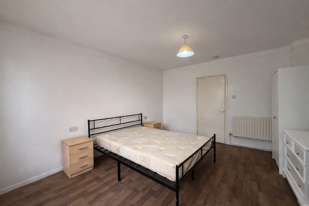 Mansfield Road - Ilford - London - IG1