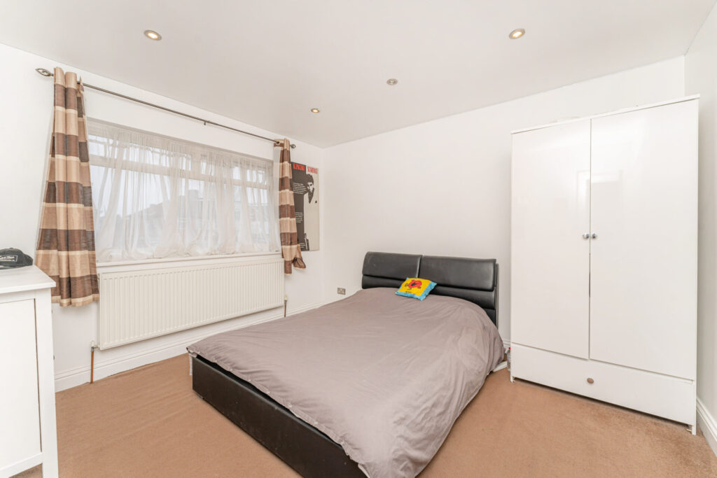 Apple Grove - Enfield  - London - EN1