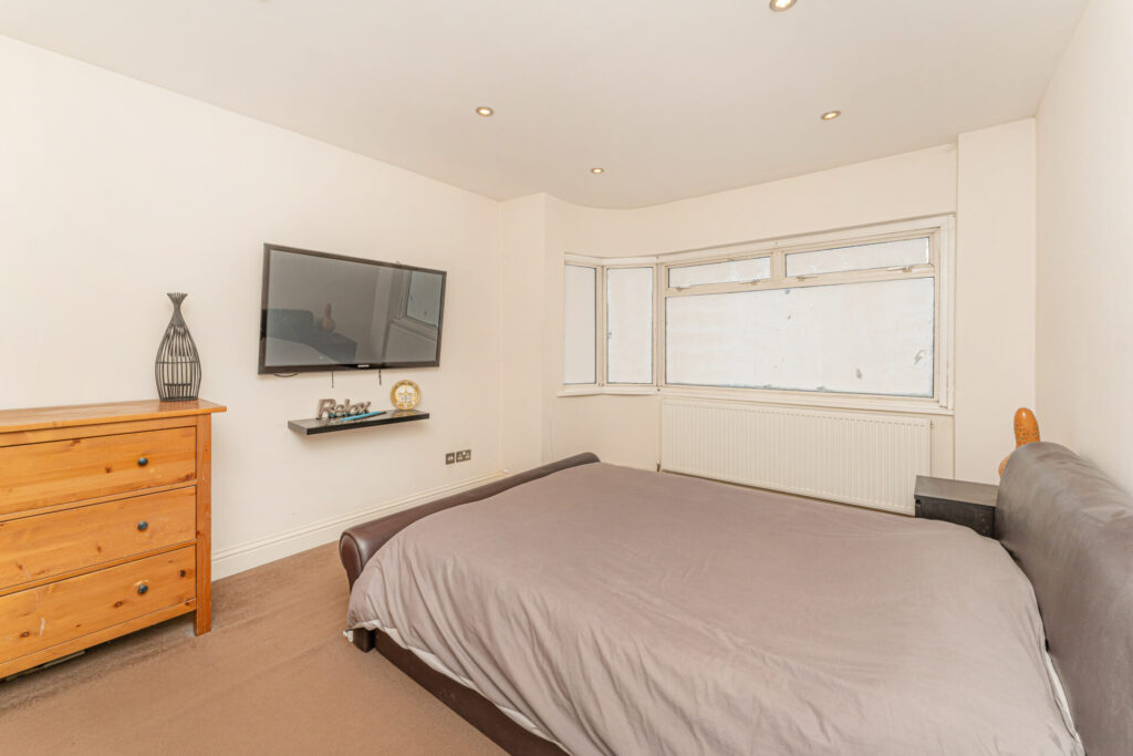 Apple Grove - Enfield  - London - EN1
