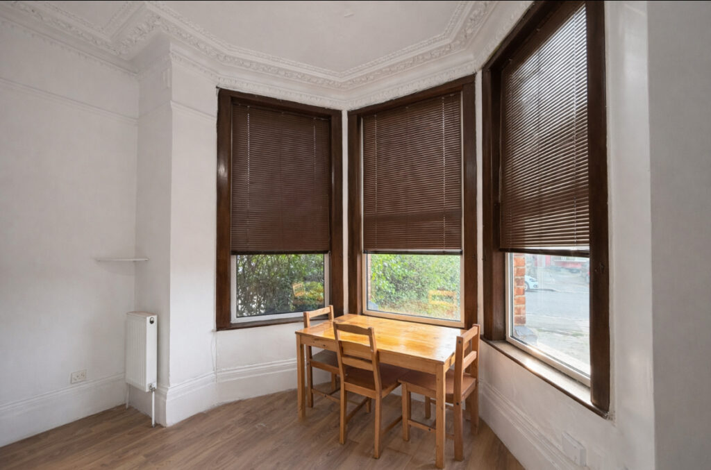 Mansfield Road - Ilford - London - IG1