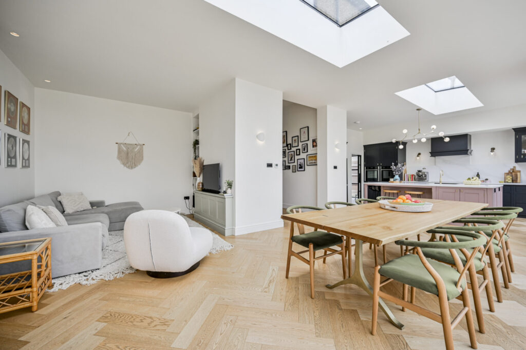 Lynton Gardens - Haringey - London - N11