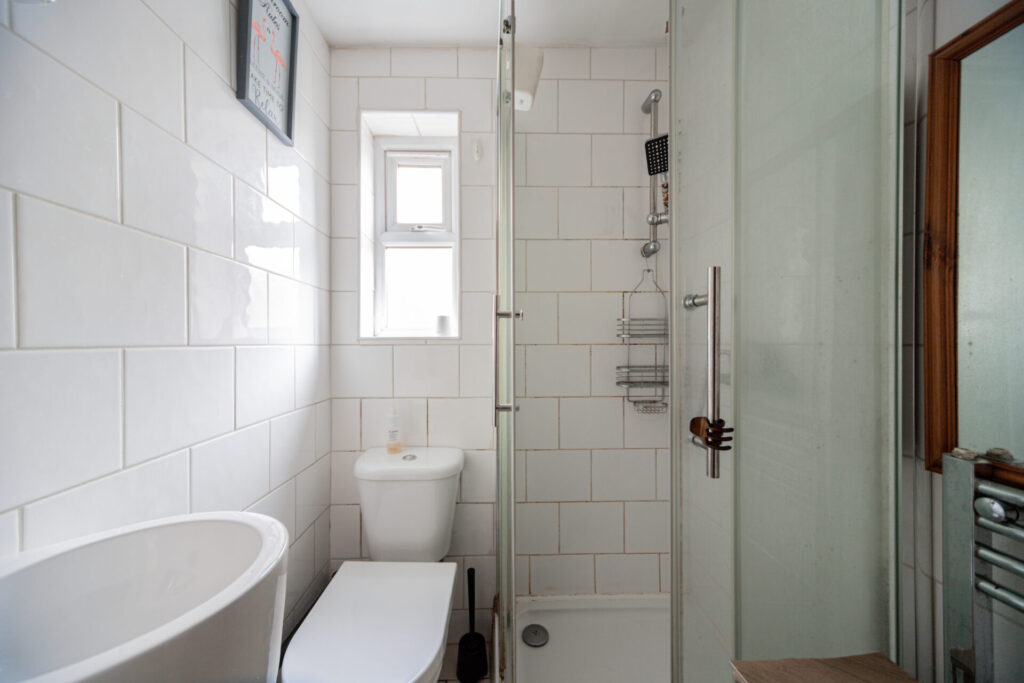 Lincoln Road - Enfield  - London - EN3