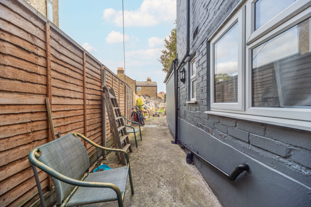 Lincoln Road - Enfield  - London - EN3