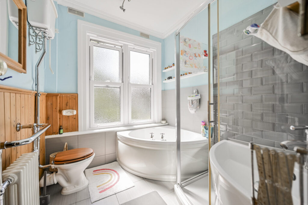 Truro Road - Haringey - London - N22