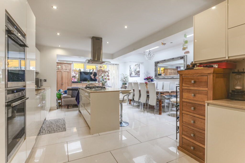 Friern Park - North Finchley  - London - N12