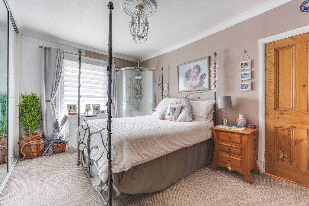 Friern Park - North Finchley  - London - N12
