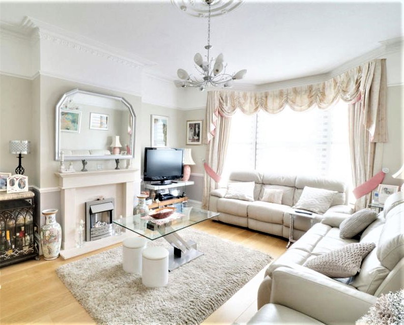 Friern Park - North Finchley  - London - N12