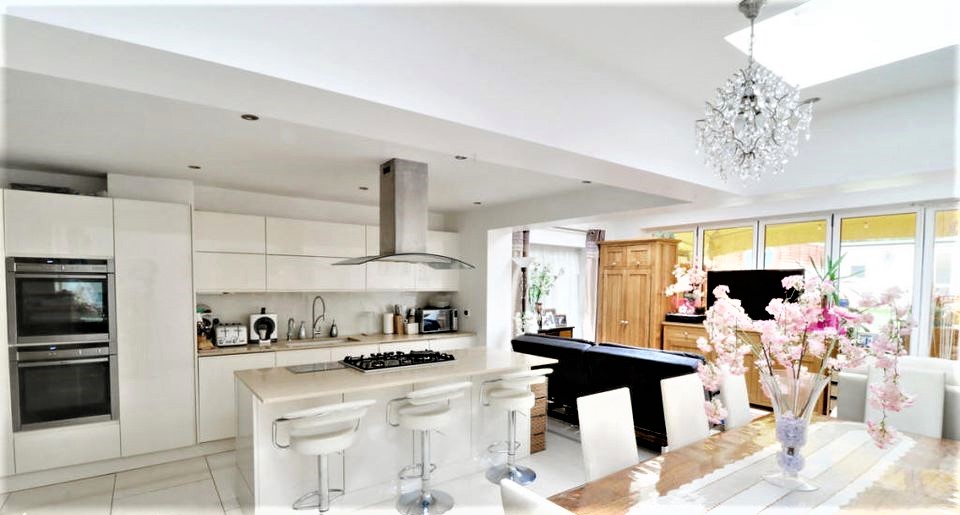 Friern Park - North Finchley  - London - N12