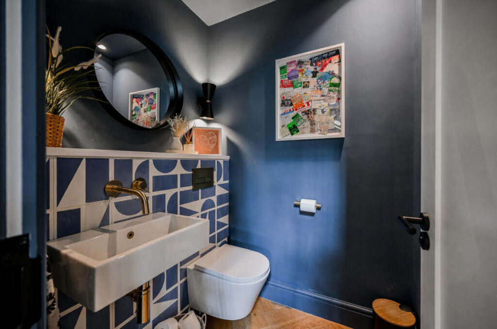 Lynton Gardens - Haringey - London - N11