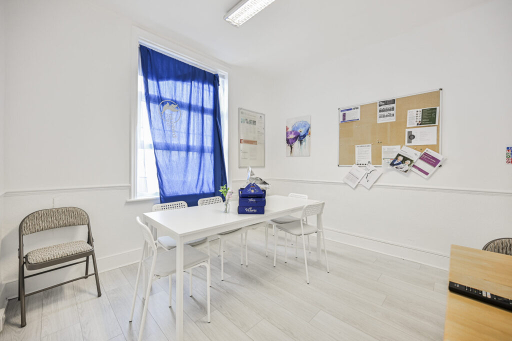 Green Lanes - Palmers Green - London - N13