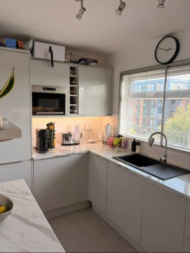 Norbury Court - North Finchley  - London - N12