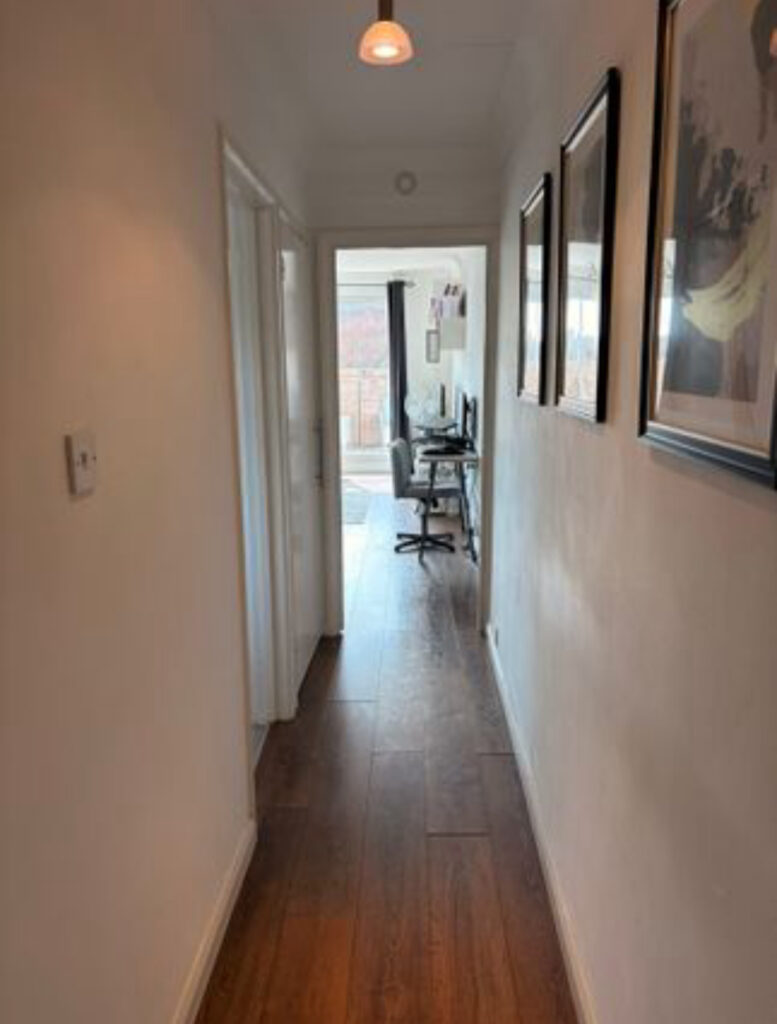 Norbury Court - North Finchley  - London - N12