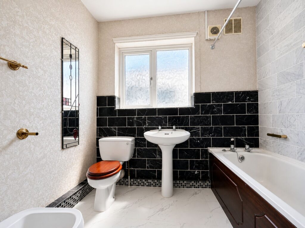 Lansdowne Road - Finchley - London - N3