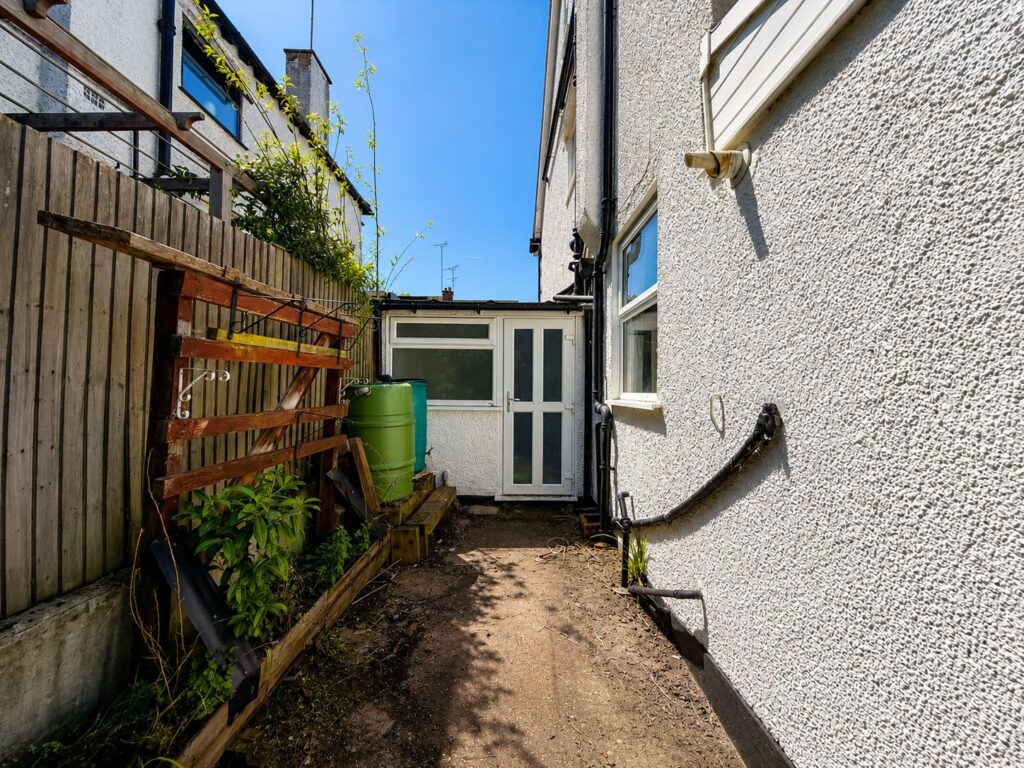 Lansdowne Road - Finchley - London - N3