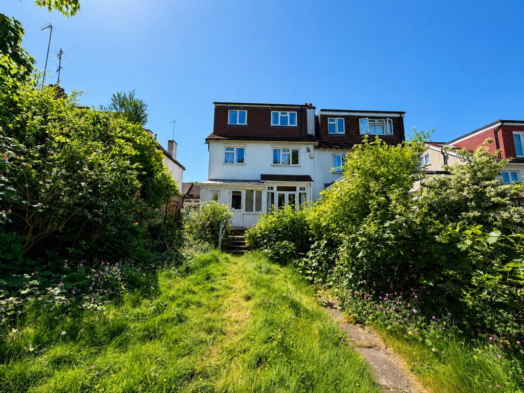 Lansdowne Road - Finchley - London - N3