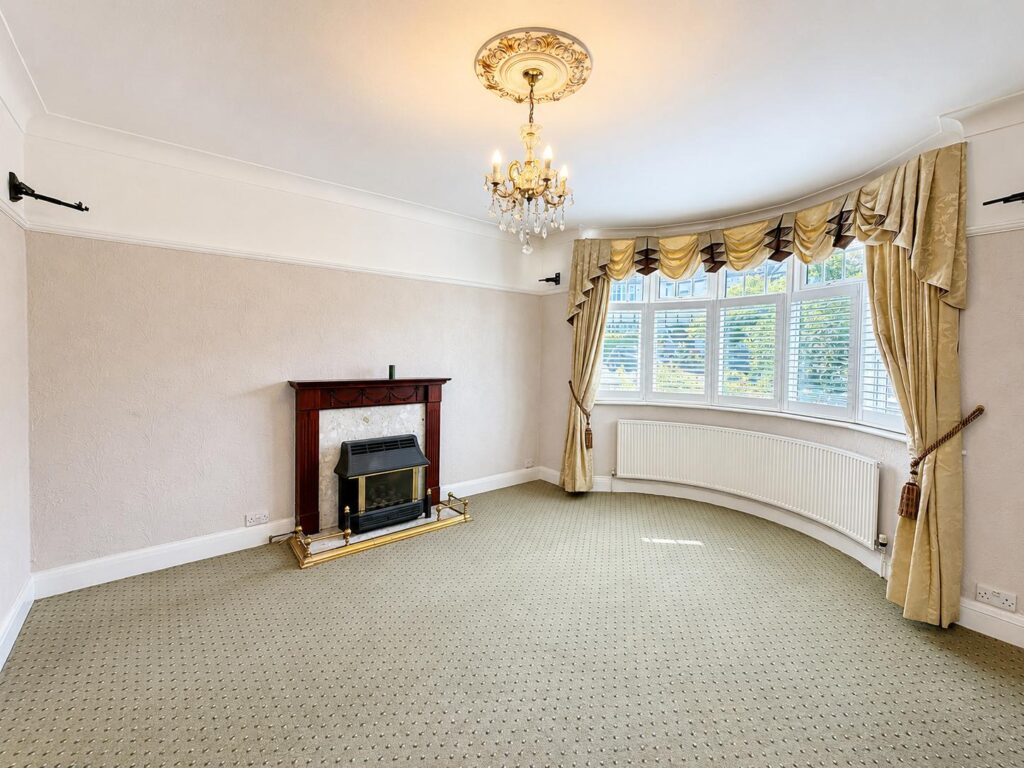 Lansdowne Road - Finchley - London - N3