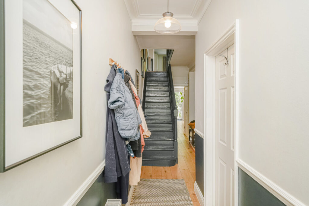 Thorold Road - Bowes Park - London - n22