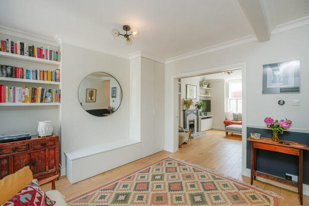 Thorold Road - Bowes Park - London - n22