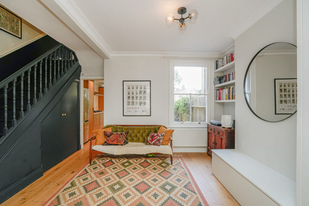 Thorold Road - Bowes Park - London - n22