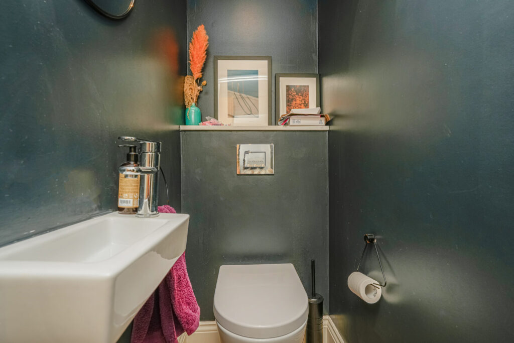 Thorold Road - Bowes Park - London - n22