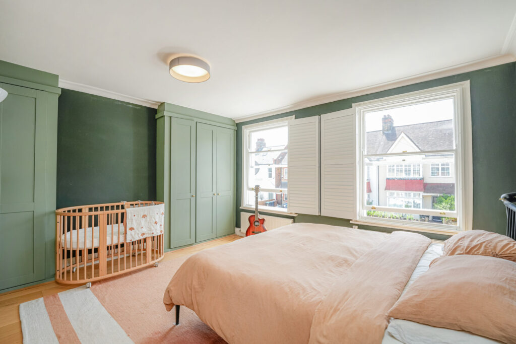 Thorold Road - Bowes Park - London - n22