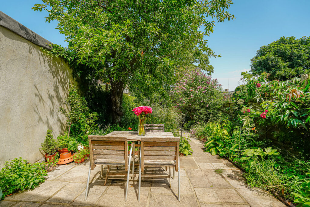 Thorold Road - Bowes Park - London - n22