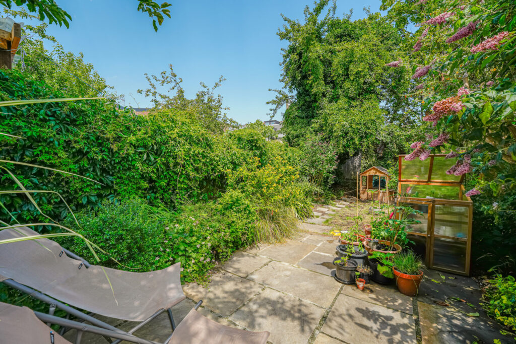 Thorold Road - Bowes Park - London - n22