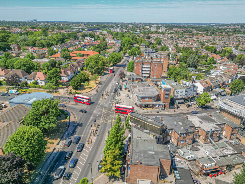 Queens Road - Bowes Park - London - N11