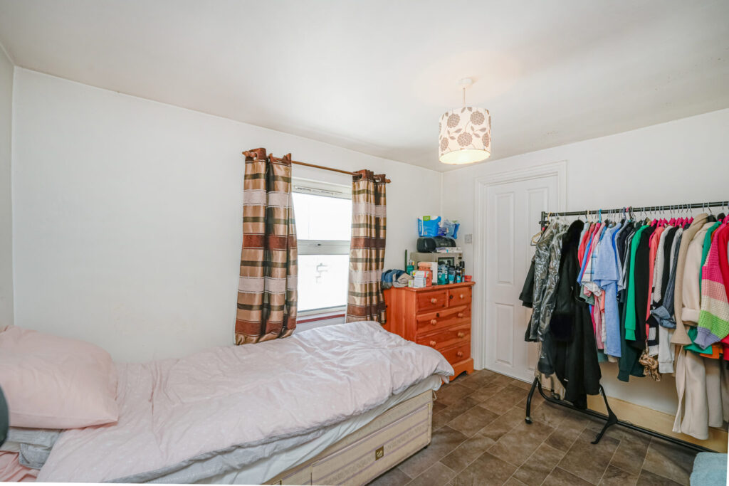 Queens Road - Bowes Park - London - N11