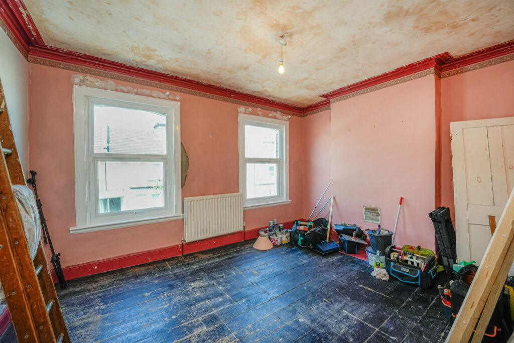 Queens Road - Bowes Park - London - N11