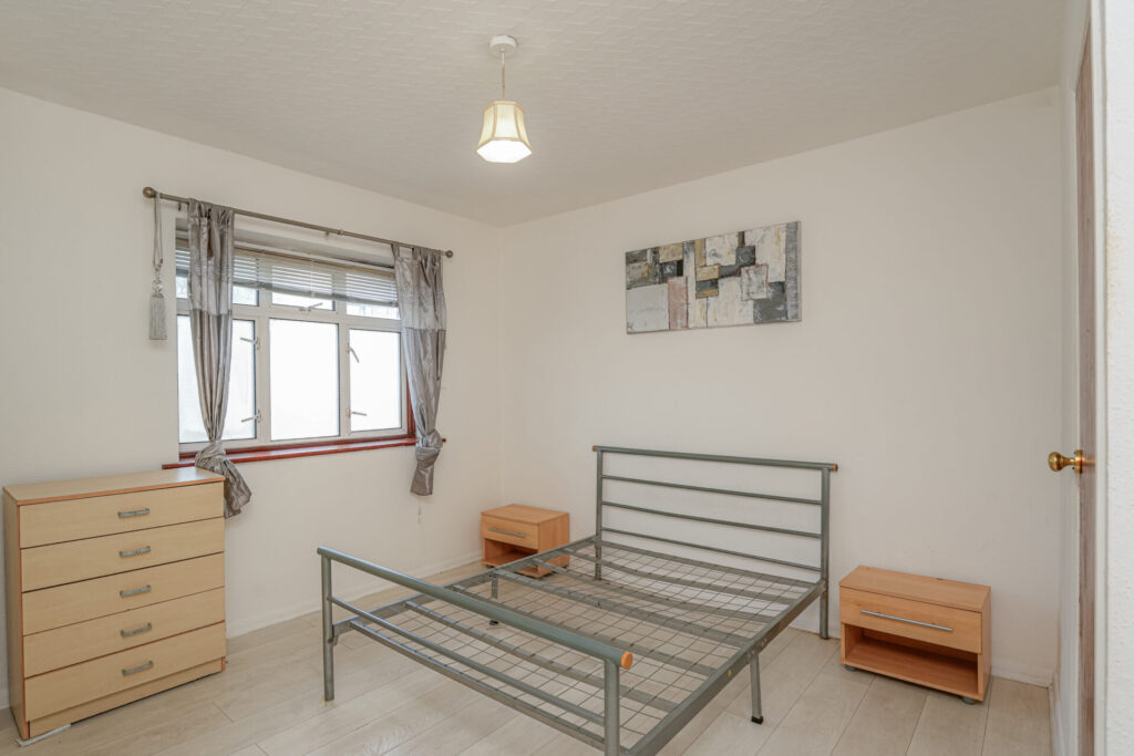 Wanstead Park Road - Ilford - London - IG1 3