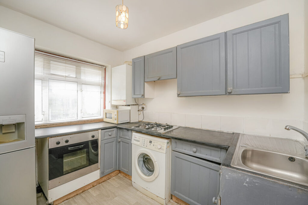 Wanstead Park Road - Ilford - London - IG1 3