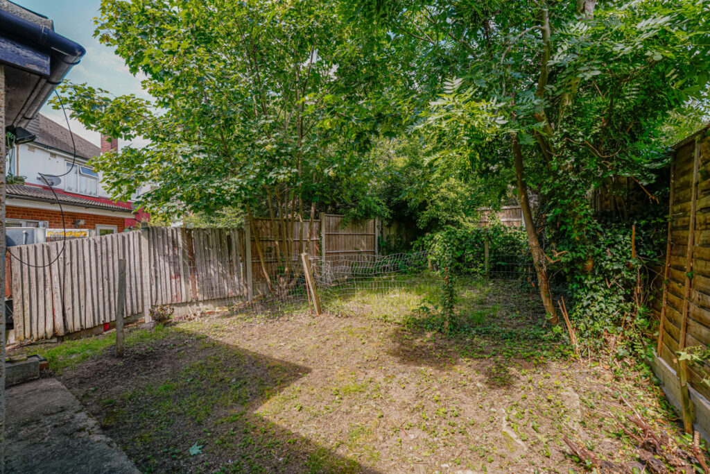 Wanstead Park Road - Ilford - London - IG1 3