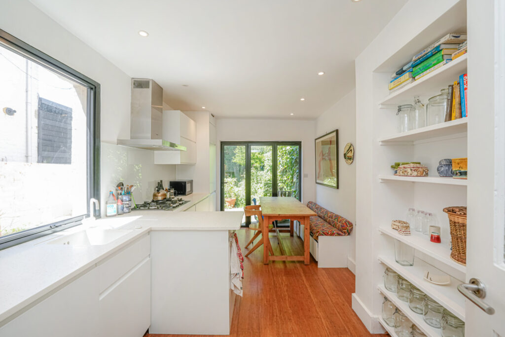 Russell Road - Bowes Park - London - N13