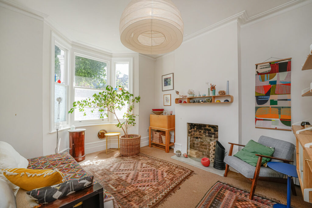 Russell Road - Bowes Park - London - N13