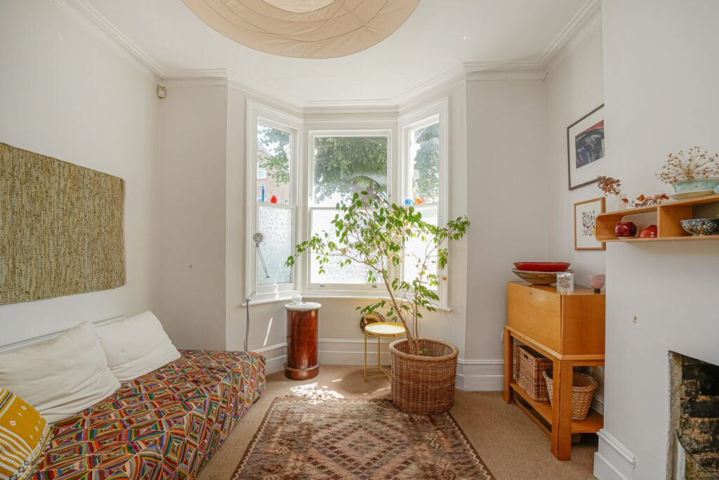 Russell Road - Bowes Park - London - N13