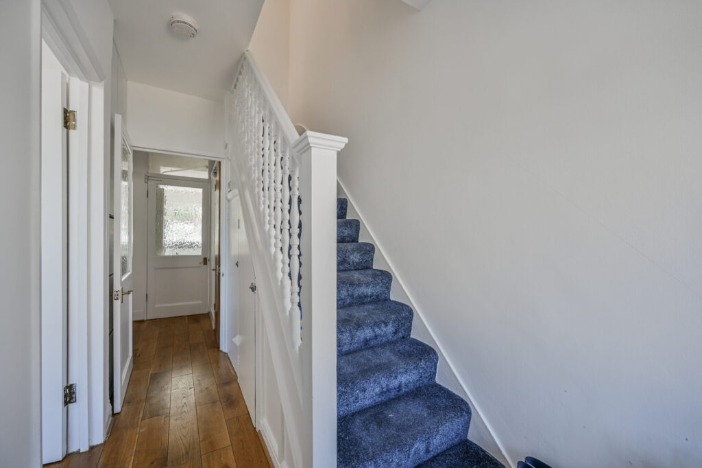 Pembroke Road - Palmers Green - London - N13