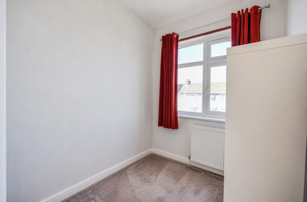 Pembroke Road - Palmers Green - London - N13