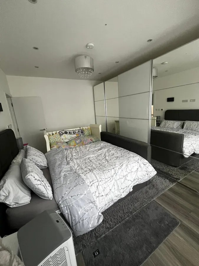 Ash Grove - Palmers Green - Enfield  - N13