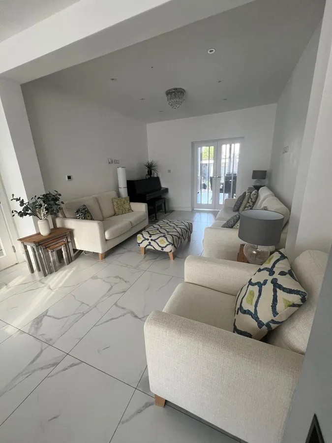 Ash Grove - Palmers Green - Enfield  - N13