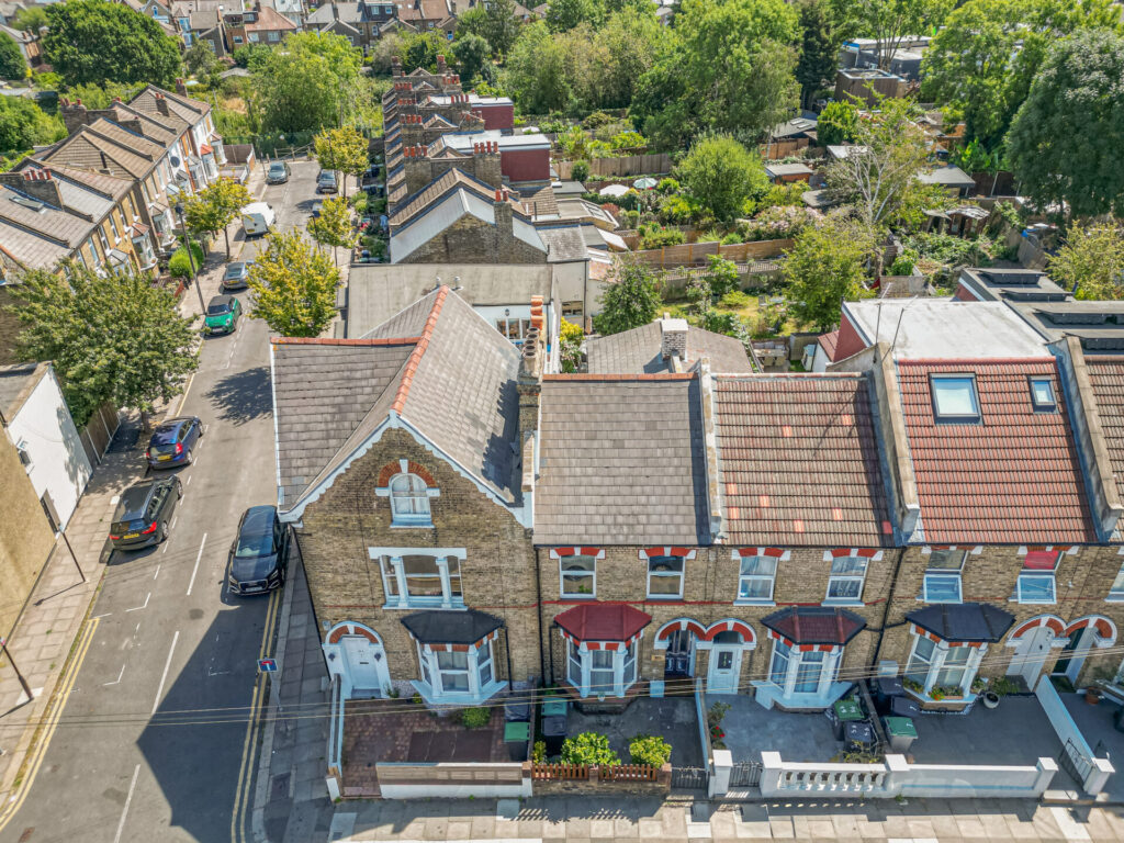 Queens Road - Bowes Park  - London - N11